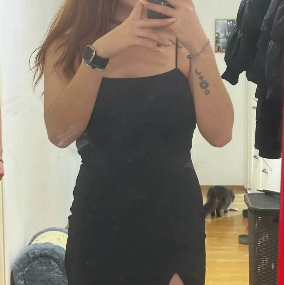 Ellie, 24