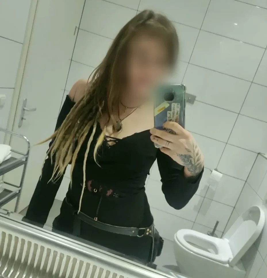 Naomi, 30