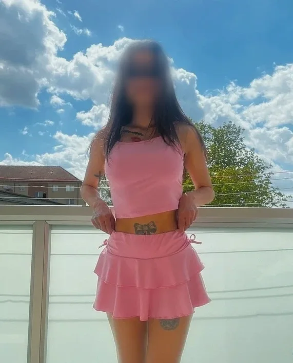 Zoe, 31